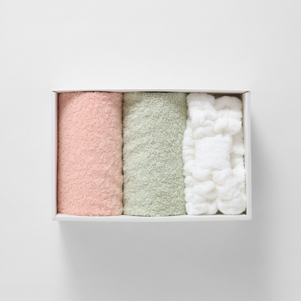 春色のスキンケアギフトセット（ウォッシュタオル2枚+ヘアバンド）