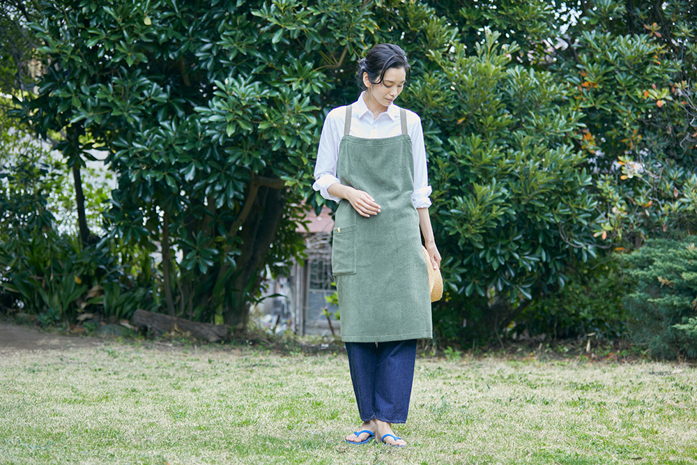 今治タオルがつくる、大人用オーガニックコットンのタオルエプロン