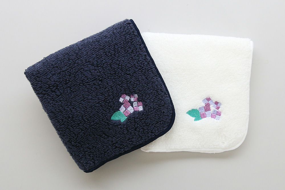 シーズン刺繍タオルハンカチ 紫陽花 | IKEUCHI ORGANIC 公式通販