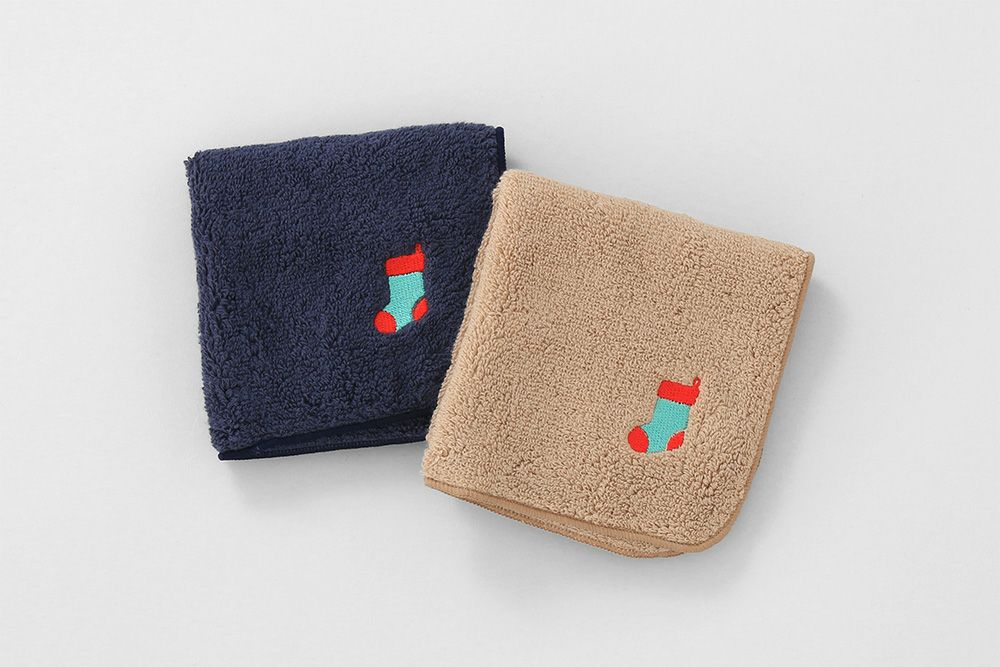 シーズン刺繍タオルハンカチ　クリスマス靴下