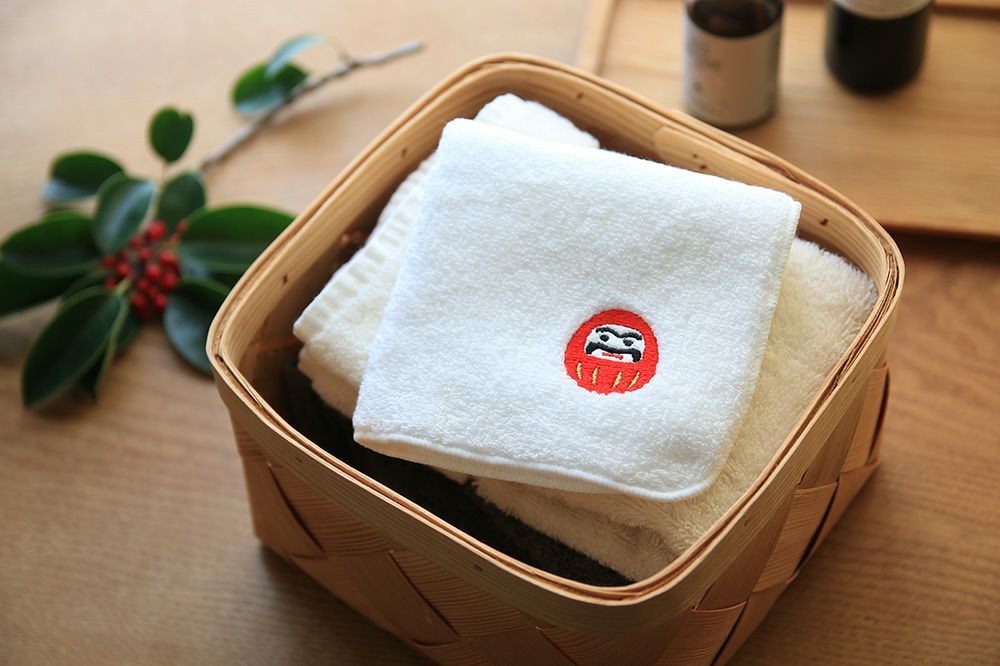 シーズン刺繍タオルハンカチ　だるま