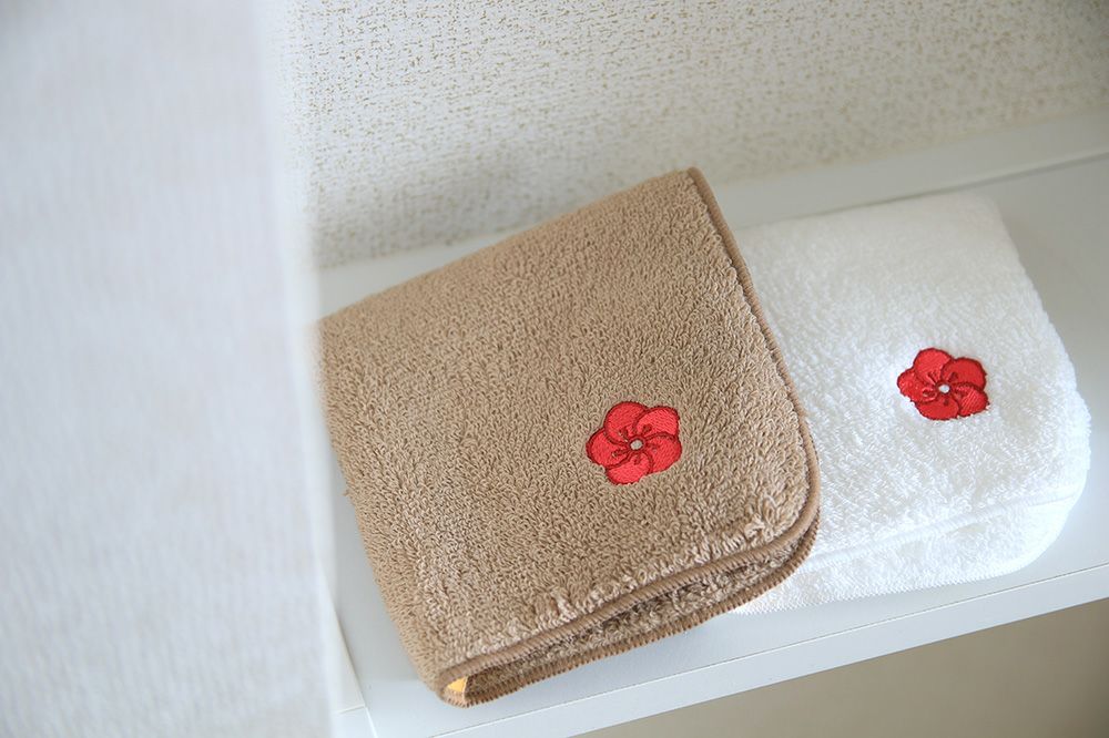 シーズン刺繍タオルハンカチ 梅 | IKEUCHI ORGANIC 公式通販