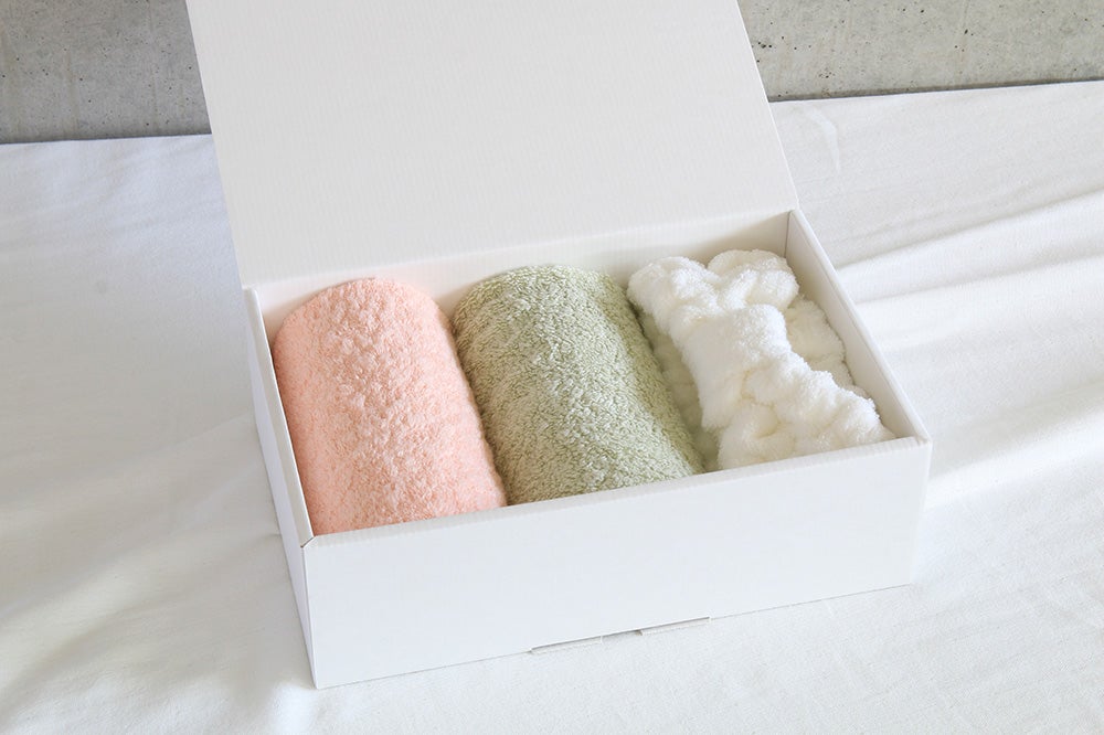 【ポイント2倍】春色のスキンケアギフトセット（ウォッシュタオル2枚+ヘアバンド）